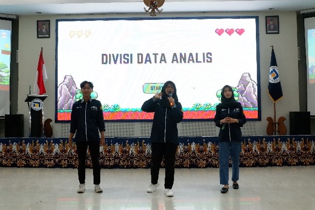 Presentasi Salah Satu Divisi DNCC